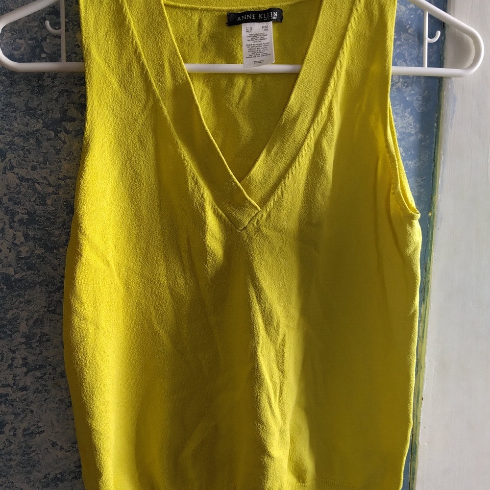Anne Klein size PM lime green tank top